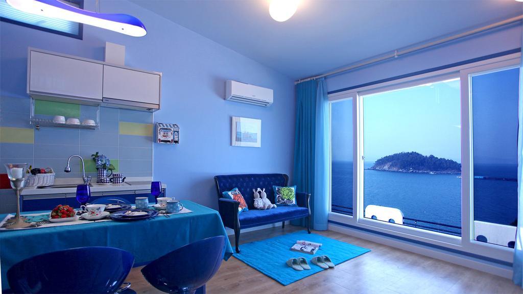 Blue & White Pension Namhae Eksteriør bilde