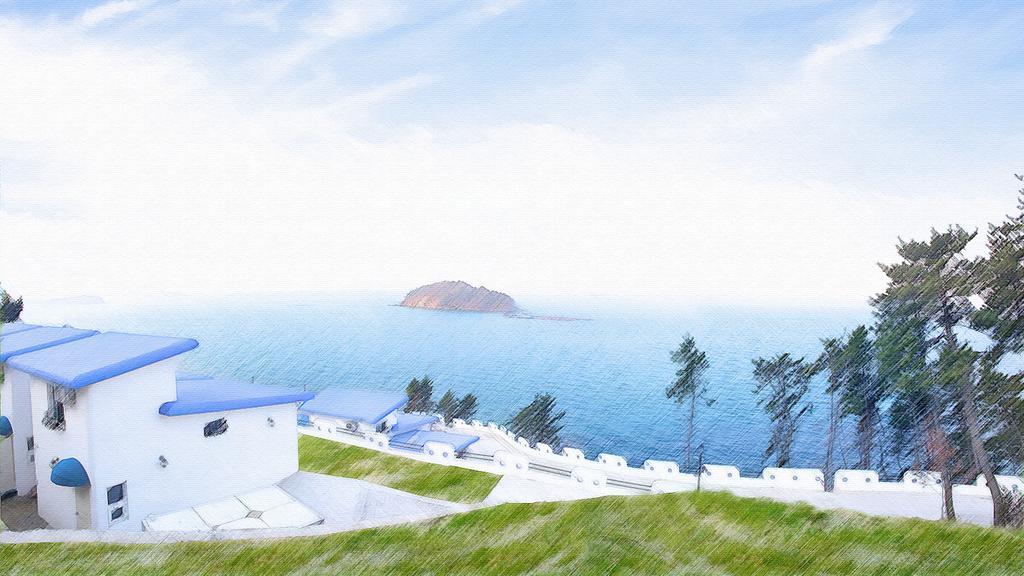 Blue & White Pension Namhae Eksteriør bilde